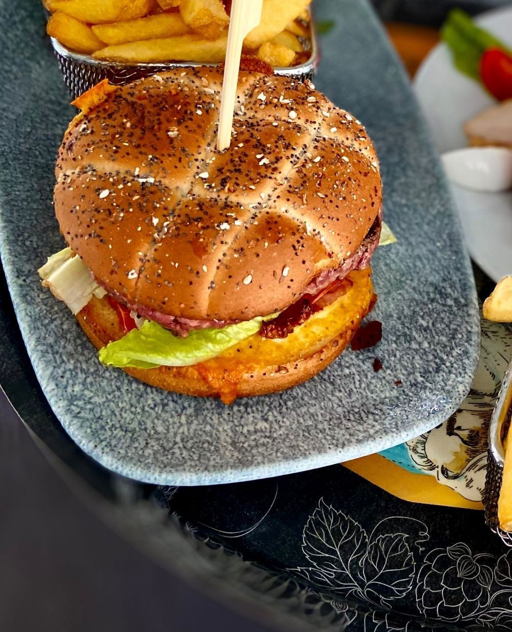 Plat-composé-avec-frites